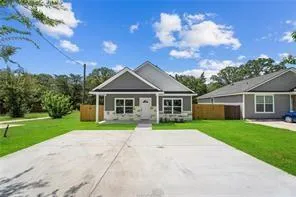 1913 Marshall Avenue Bryan, TX 77803