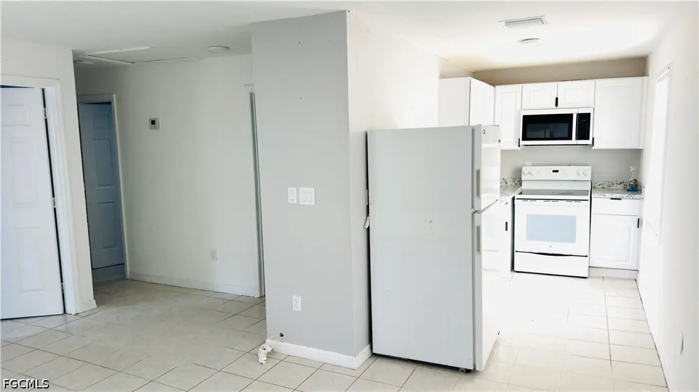 5th Avenue Fort Myers, FL 33907