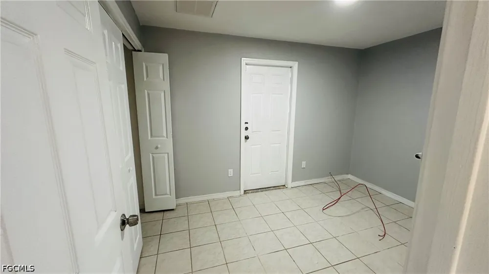 5th Avenue Fort Myers, FL 33907