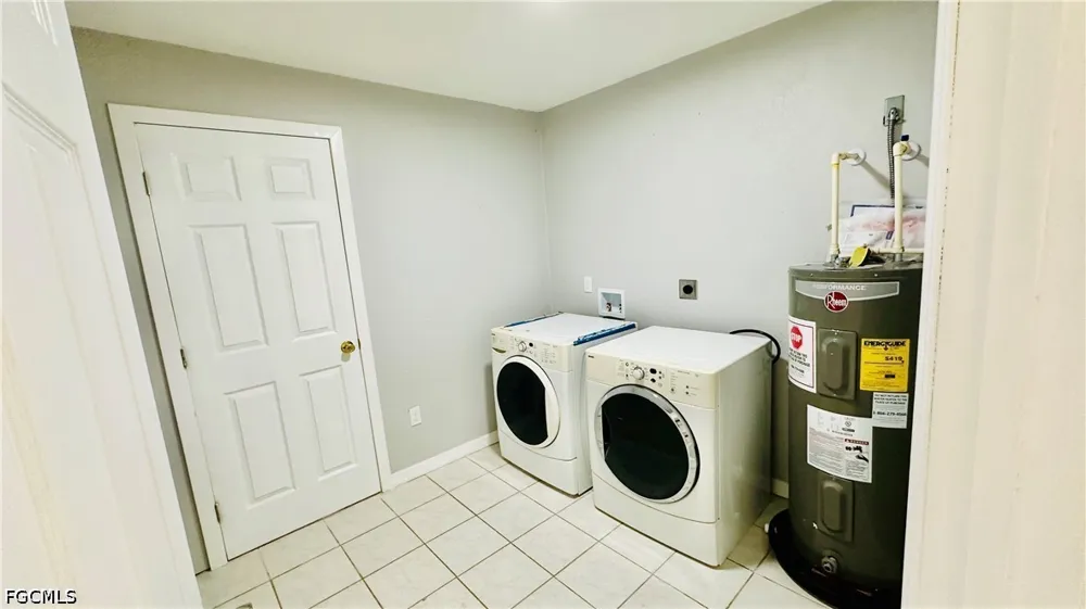 5th Avenue Fort Myers, FL 33907