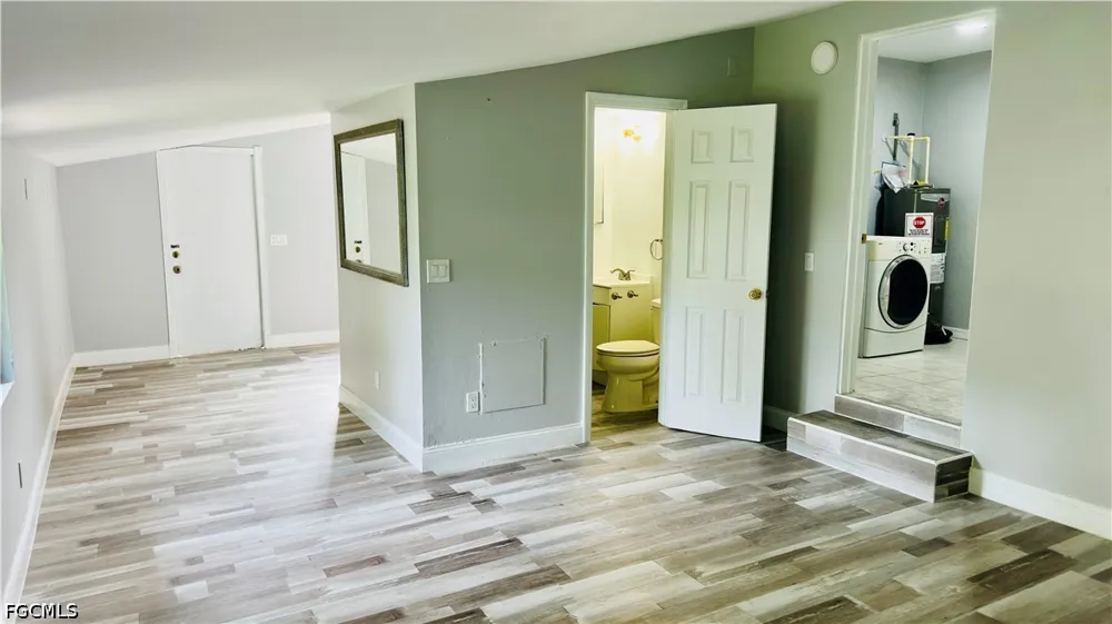 5th Avenue Fort Myers, FL 33907