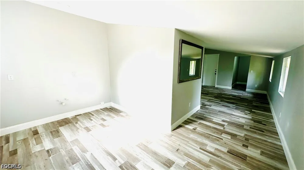 5th Avenue Fort Myers, FL 33907