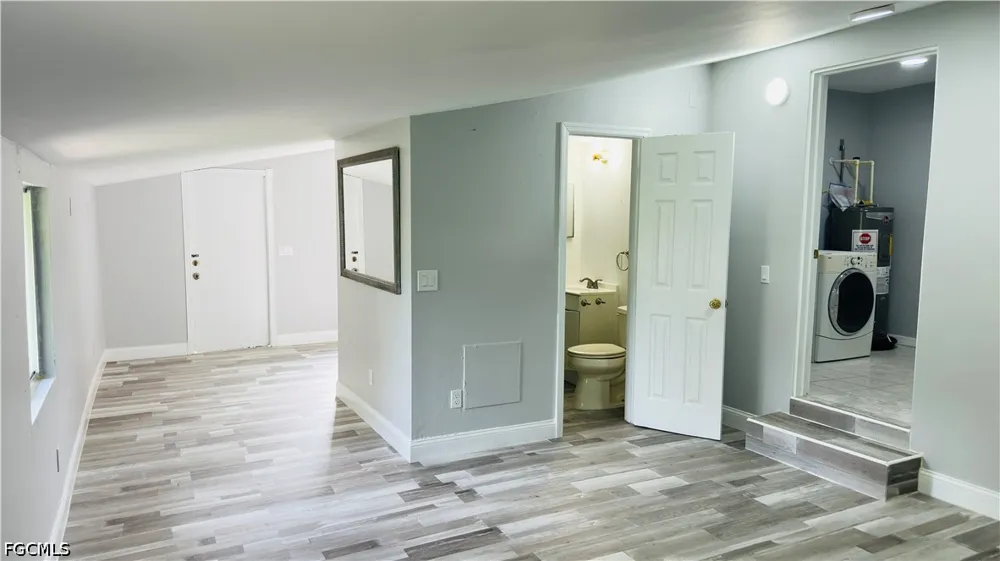 5th Avenue Fort Myers, FL 33907