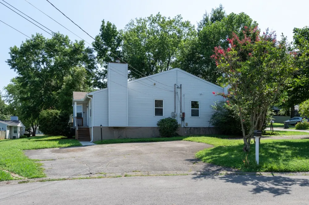 3100 Casa Ct Nashville, TN 37214