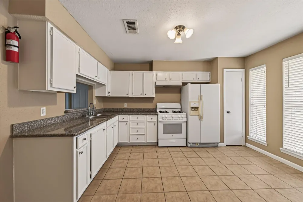719 Kilpatrick Street Channelview, TX 77530