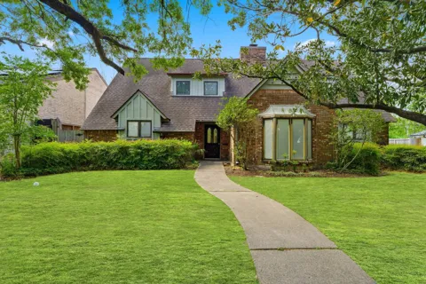 5443 Queensloch Drive