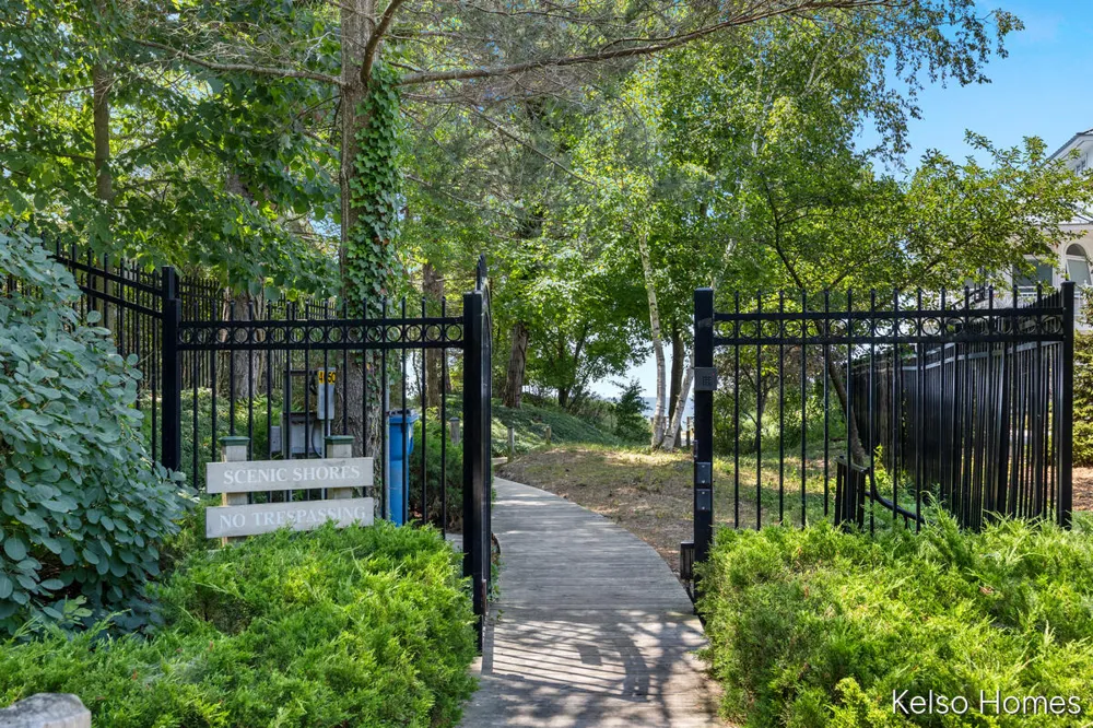 6664 Scenic Shores Drive Holland, MI 49423