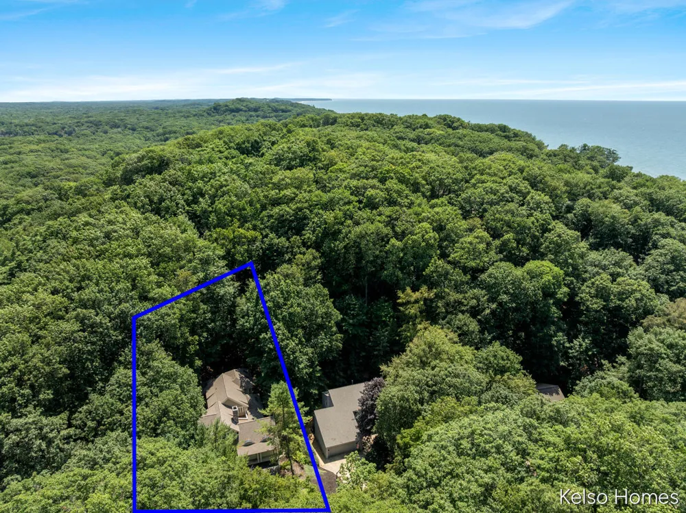 6664 Scenic Shores Drive Holland, MI 49423