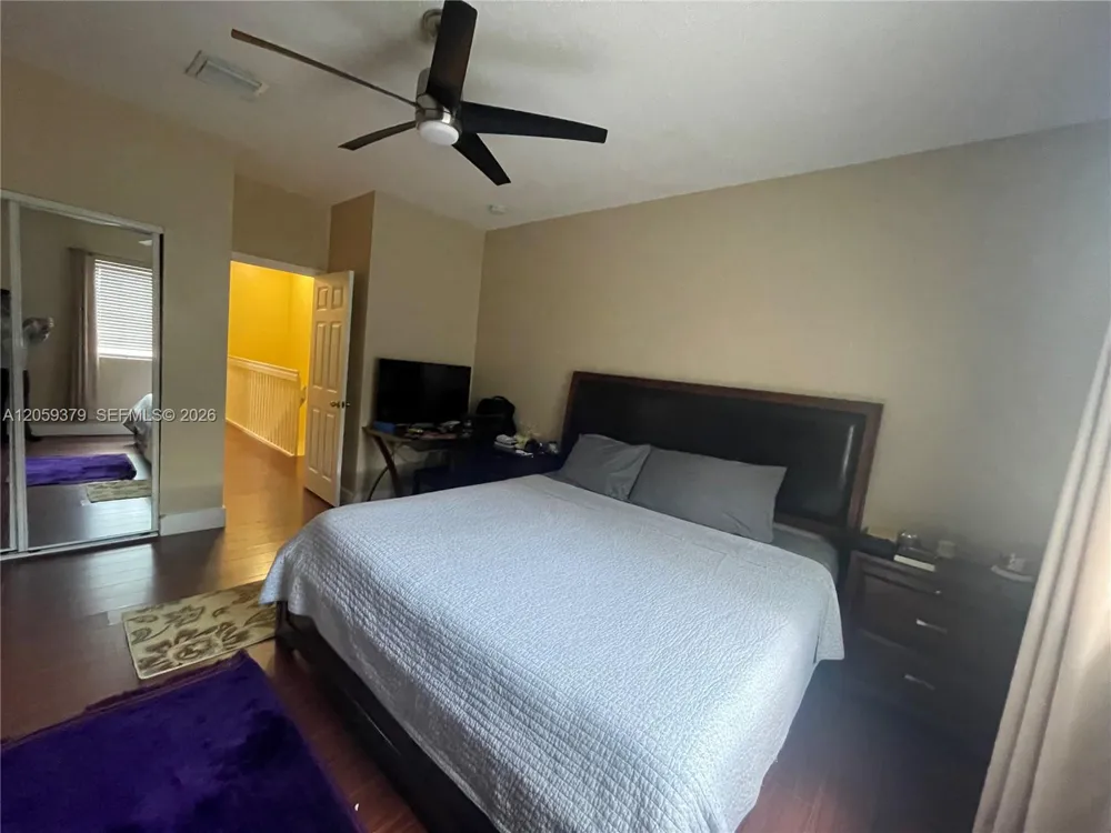 904 NW 100th Ave Pembroke Pines, FL 33024