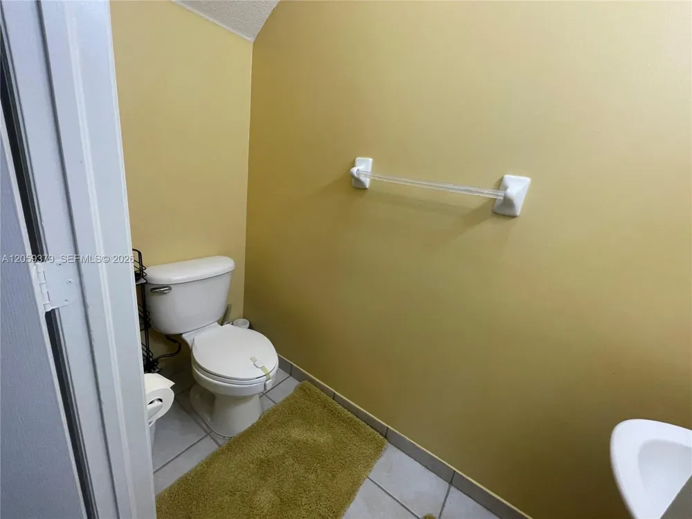 904 NW 100th Ave Pembroke Pines, FL 33024