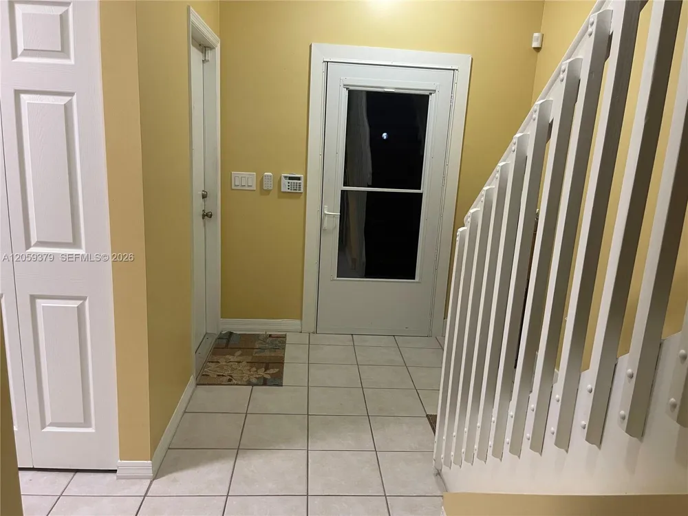 904 NW 100th Ave Pembroke Pines, FL 33024