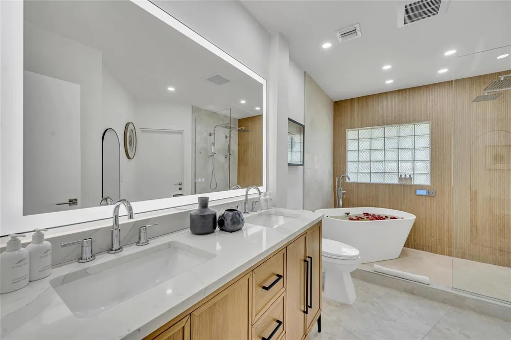 1700 Marietta Drive Fort Lauderdale, FL 33316