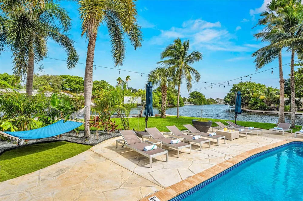 1700 Marietta Drive Fort Lauderdale, FL 33316