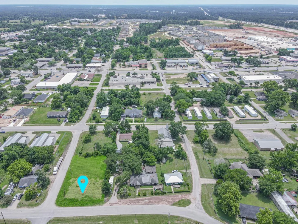 317 Woodson Street Willis, TX 77378