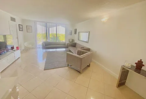 9801 Collins Ave #8M