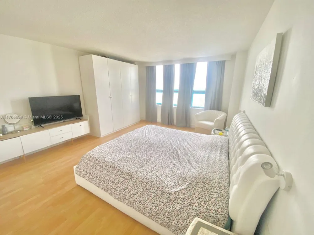 9801 Collins Ave #8M Bal Harbour, FL 33154