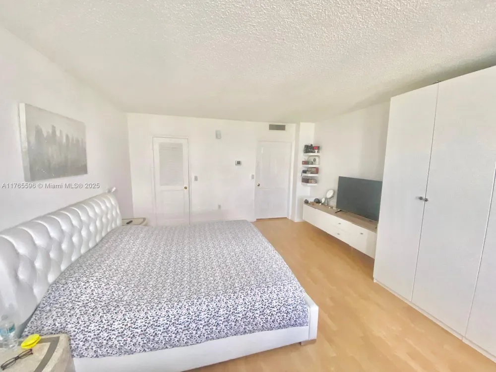 9801 Collins Ave #8M Bal Harbour, FL 33154