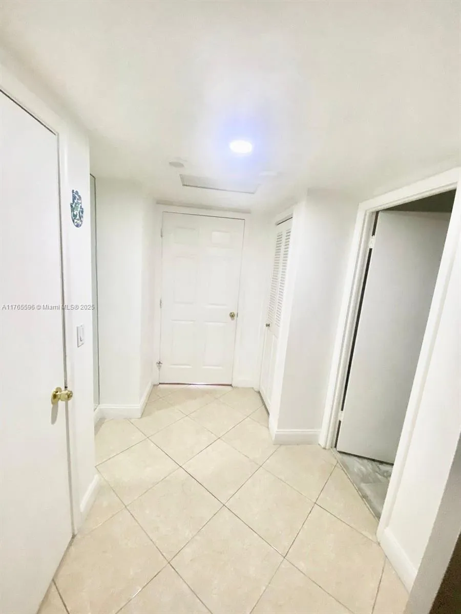 9801 Collins Ave #8M Bal Harbour, FL 33154