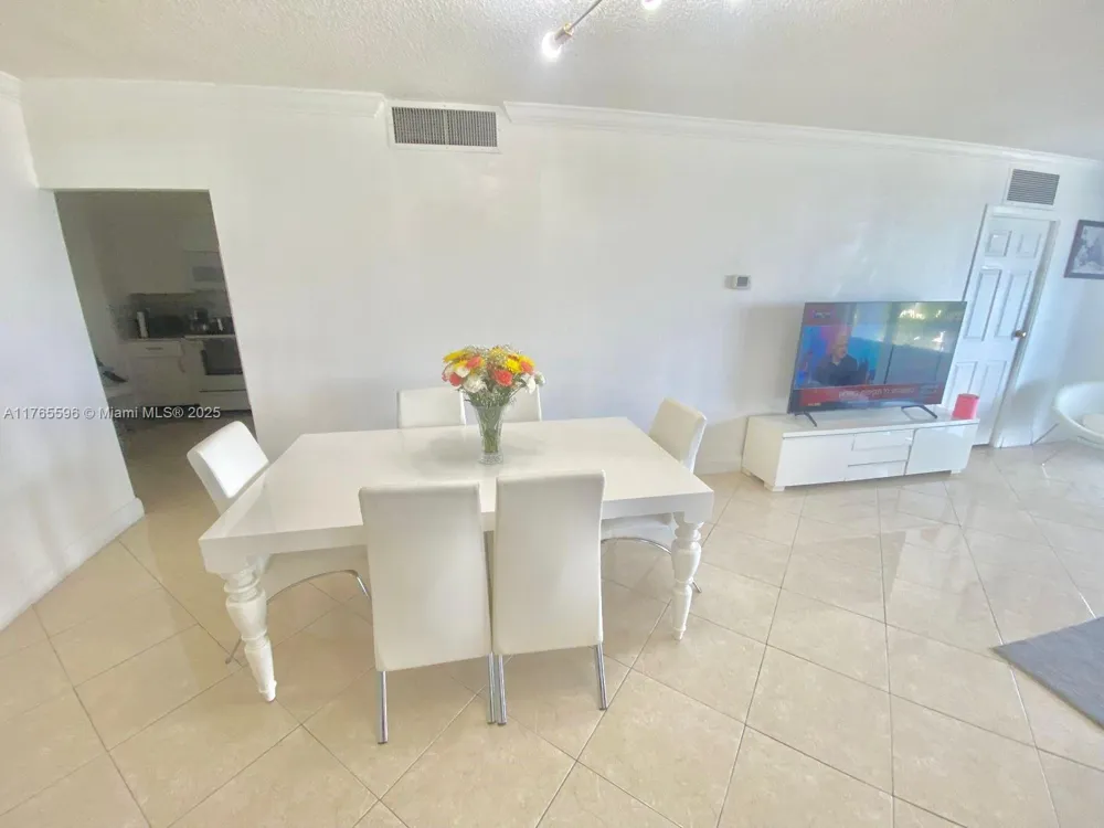 9801 Collins Ave #8M Bal Harbour, FL 33154