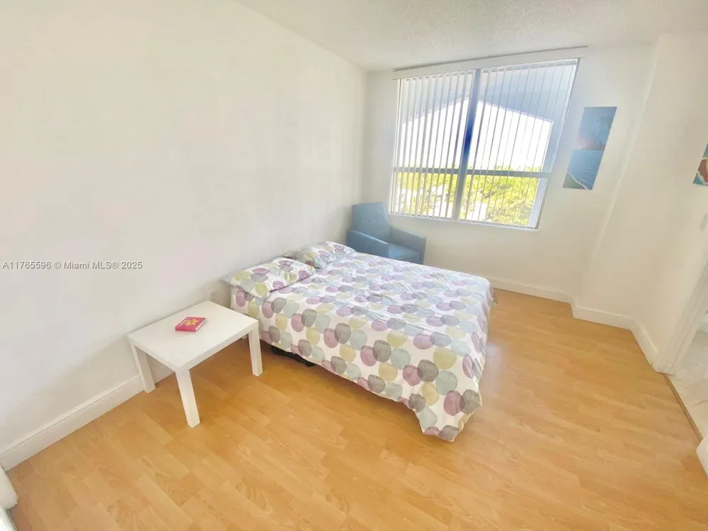 9801 Collins Ave #8M Bal Harbour, FL 33154