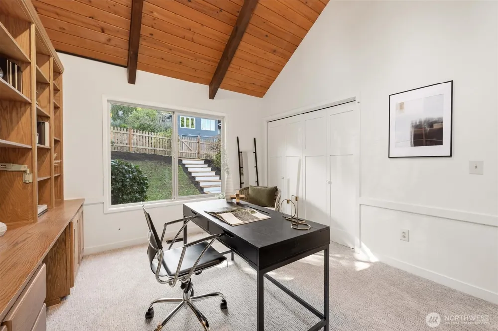 16018 36th Avenue NE Lake Forest Park, WA 98155