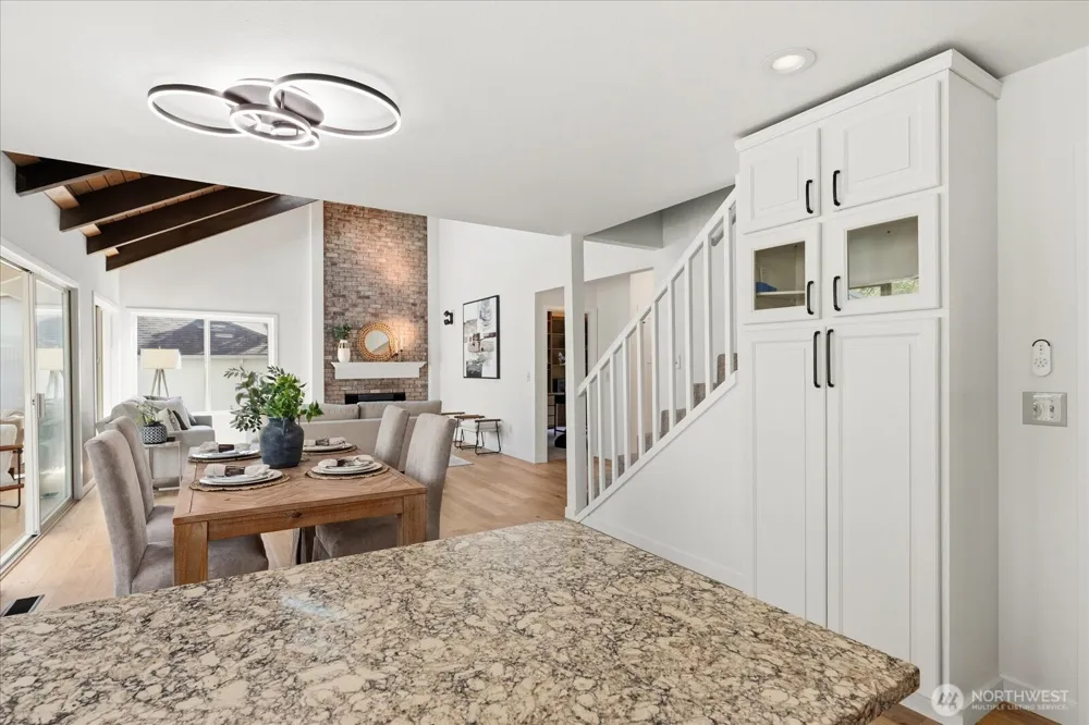 16018 36th Avenue NE Lake Forest Park, WA 98155