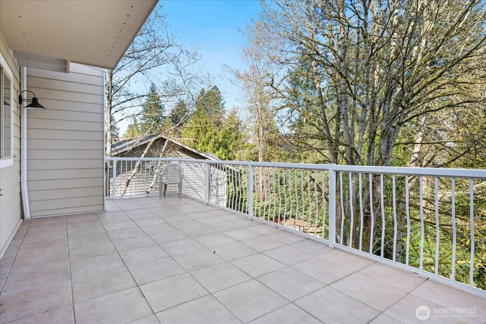 16018 36th Avenue NE Lake Forest Park, WA 98155