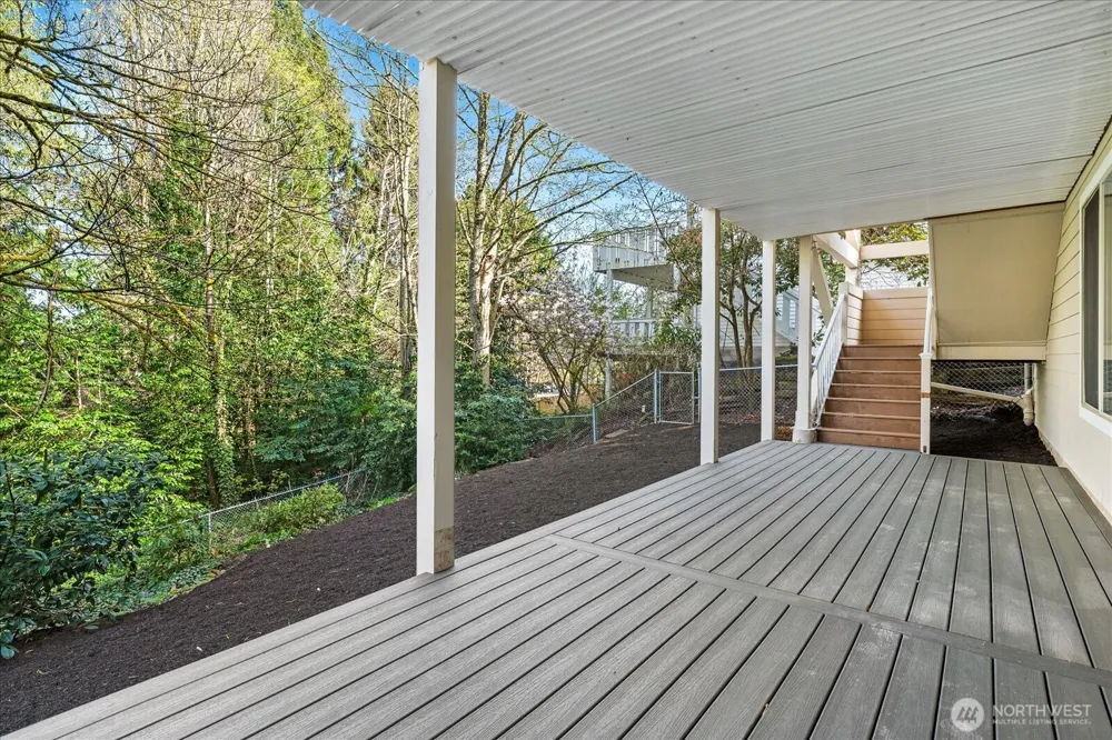 16018 36th Avenue NE Lake Forest Park, WA 98155