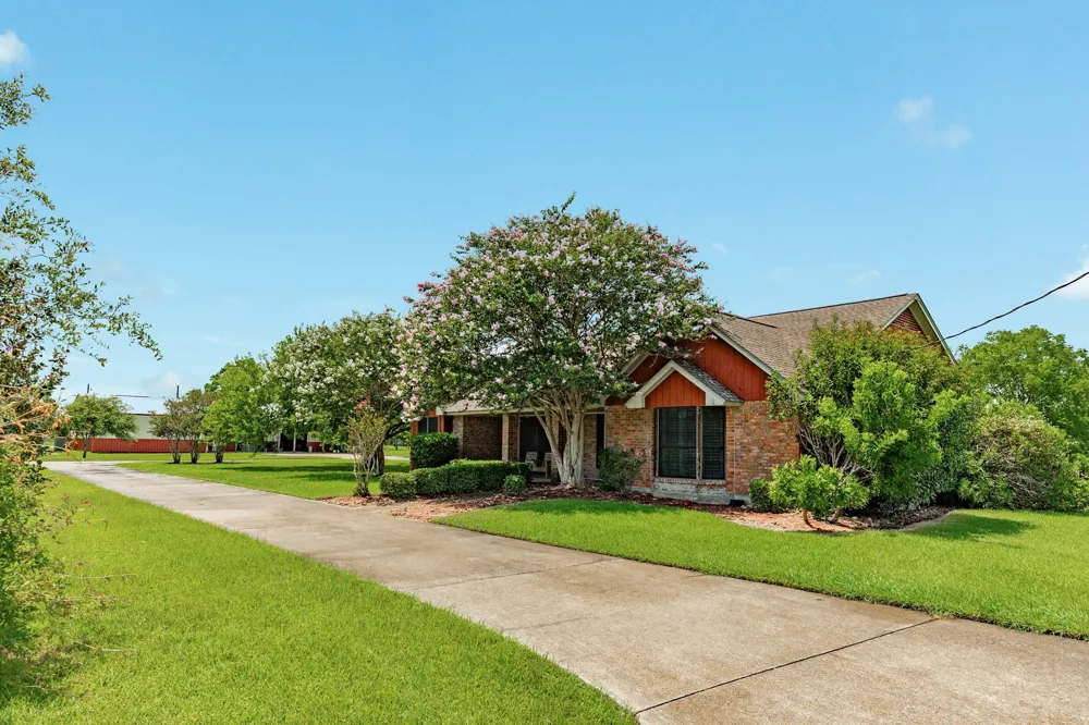 2910 County Road 519 Brazoria, TX 77422