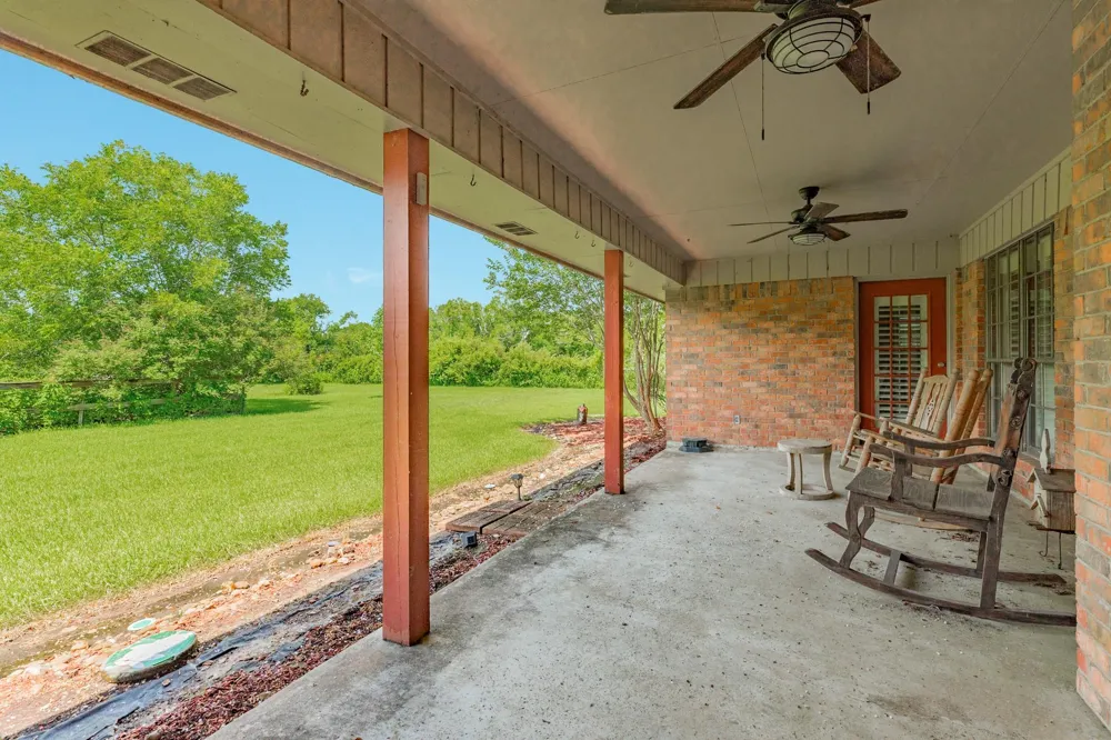 2910 County Road 519 Brazoria, TX 77422
