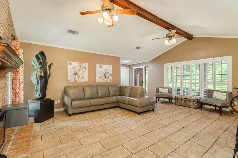 2910 County Road 519 Brazoria, TX 77422