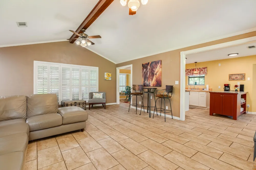 2910 County Road 519 Brazoria, TX 77422