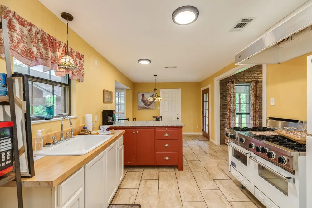 2910 County Road 519 Brazoria, TX 77422