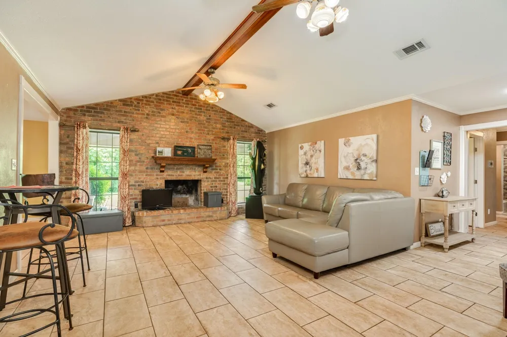 2910 County Road 519 Brazoria, TX 77422