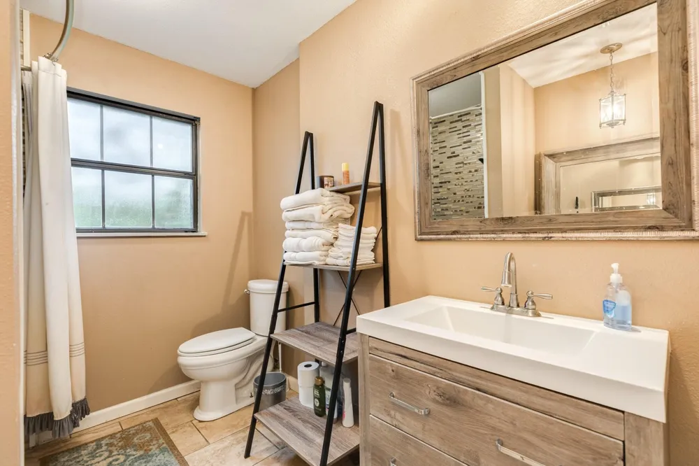 2910 County Road 519 Brazoria, TX 77422