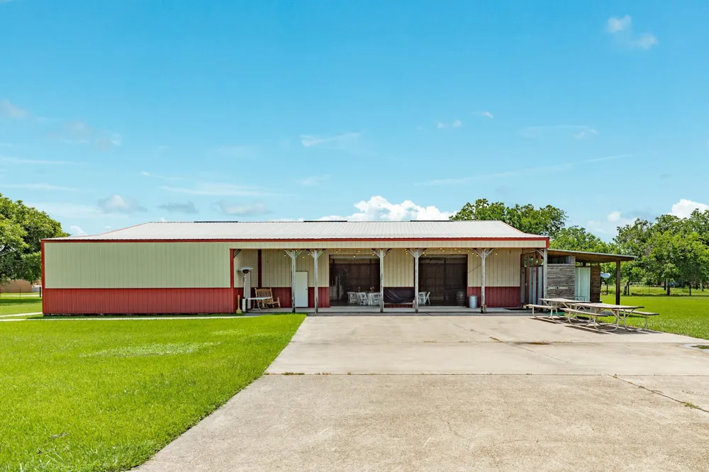 2910 County Road 519 Brazoria, TX 77422