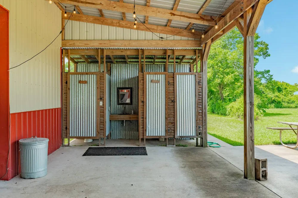 2910 County Road 519 Brazoria, TX 77422