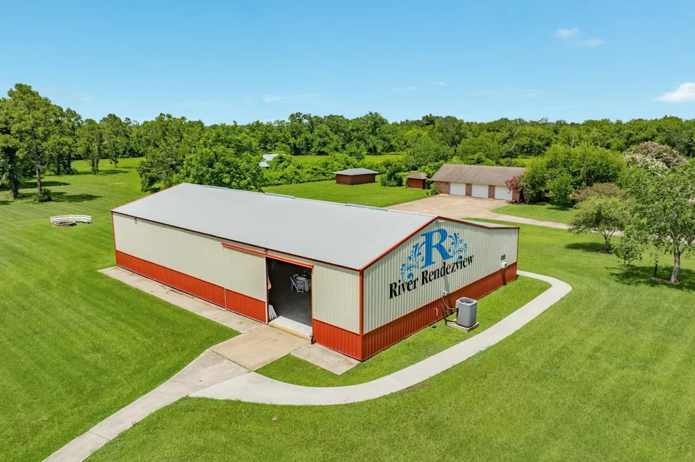 2910 County Road 519 Brazoria, TX 77422