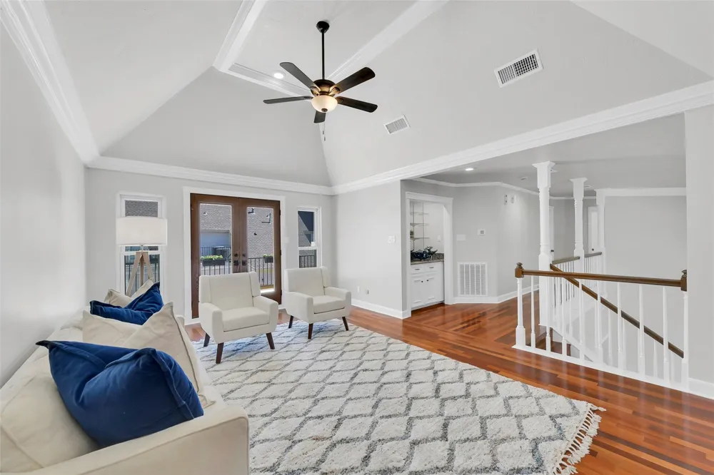 202 Victoria Way Friendswood, TX 77546