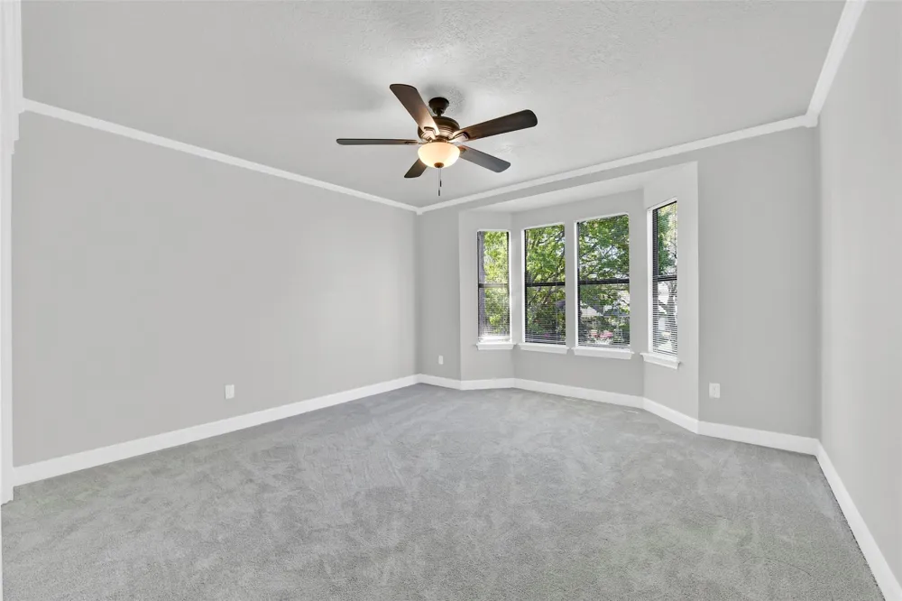 202 Victoria Way Friendswood, TX 77546