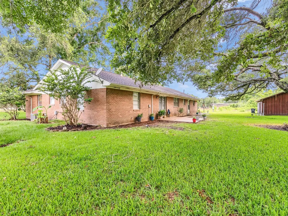 2453 Roy Road Pearland, TX 77581