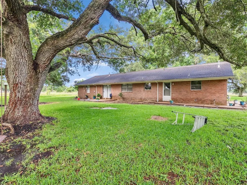 2453 Roy Road Pearland, TX 77581