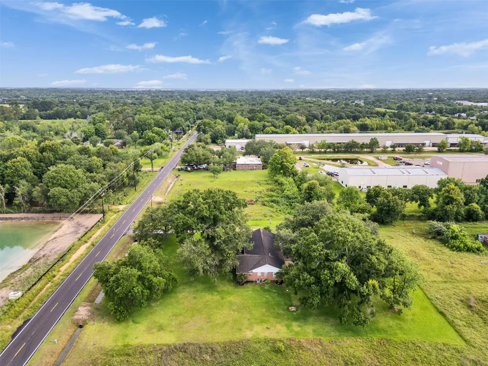 2453 Roy Road Pearland, TX 77581