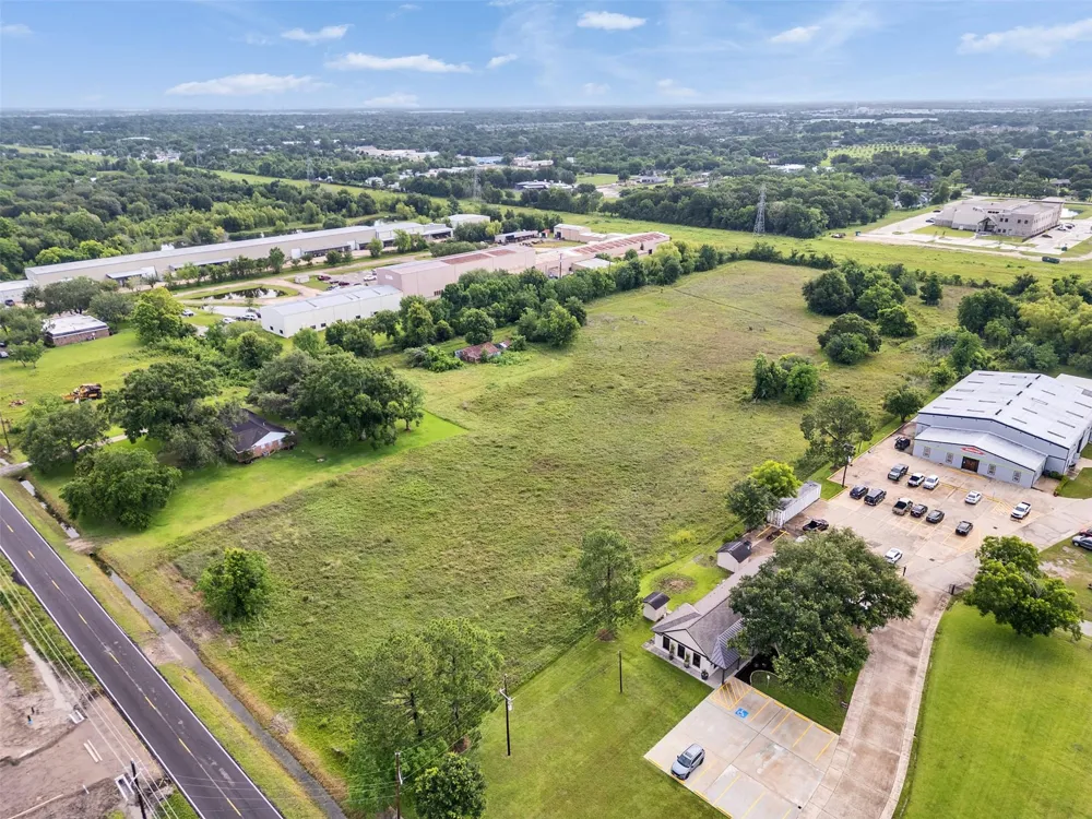 2453 Roy Road Pearland, TX 77581