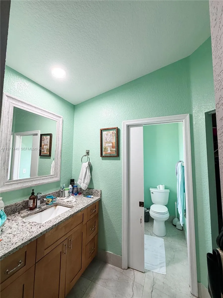 2323 SW 85Way Miramar, FL 33025