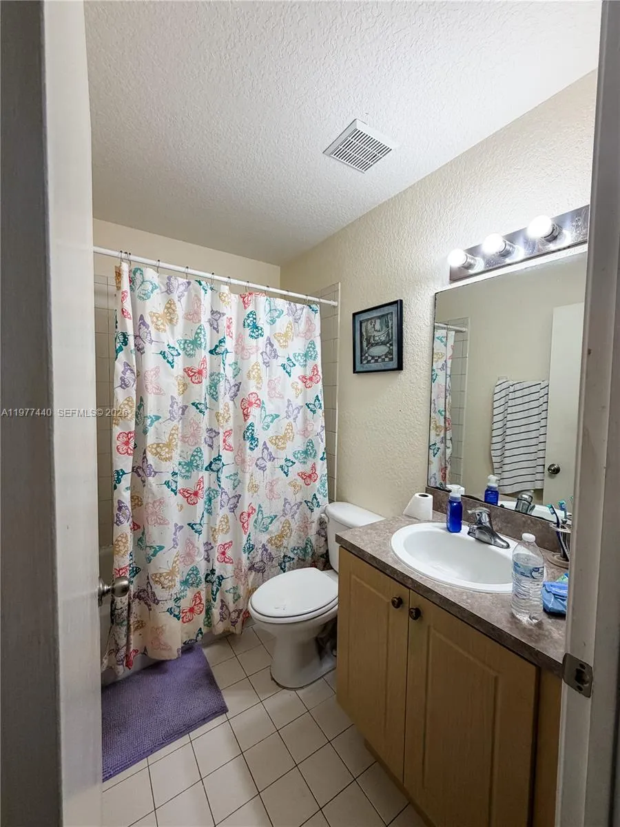 2323 SW 85Way Miramar, FL 33025