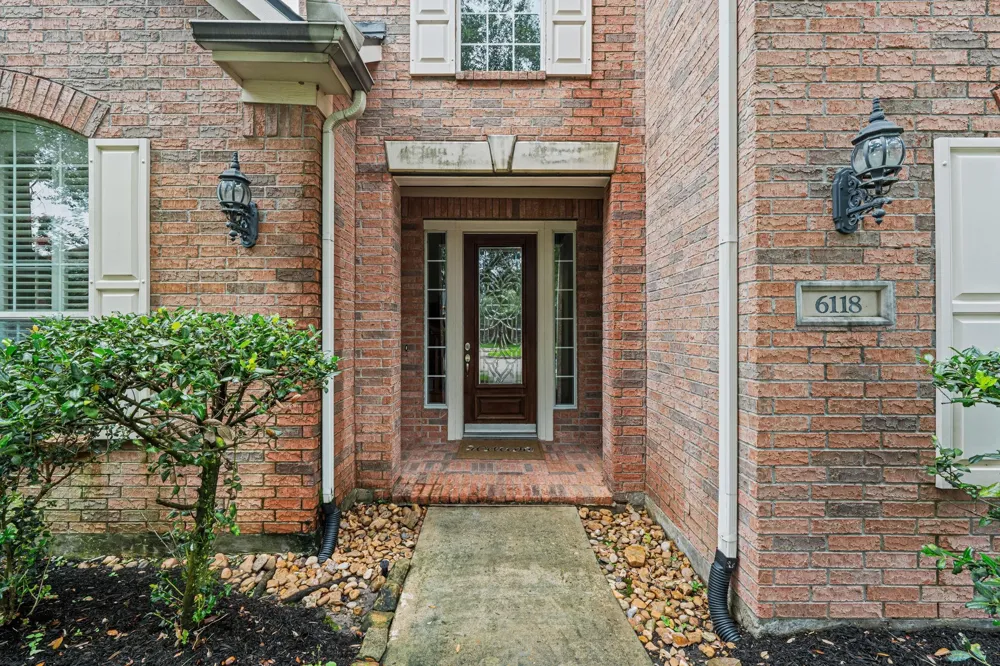 6118 Durango Bay Lane Houston, TX 77041