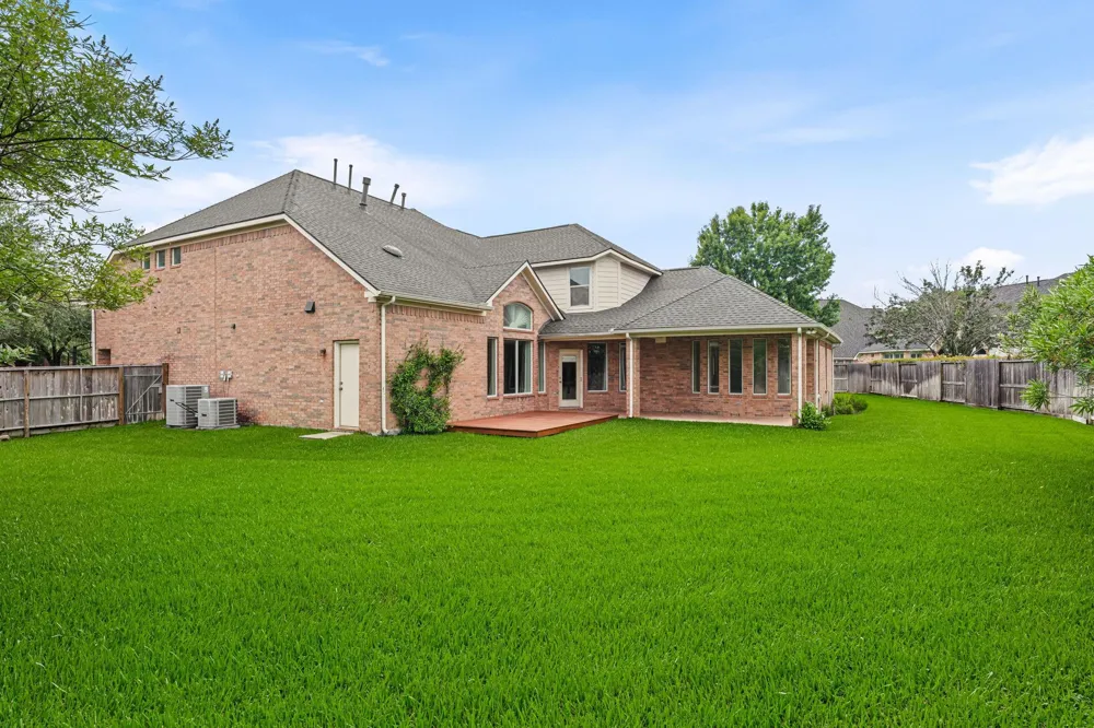 6118 Durango Bay Lane Houston, TX 77041