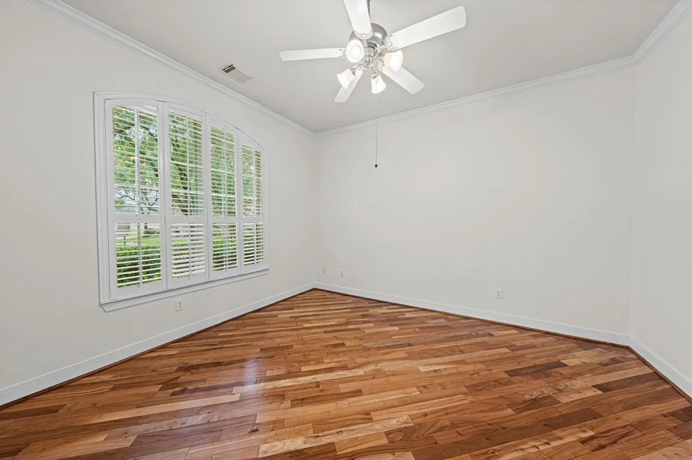 6118 Durango Bay Lane Houston, TX 77041