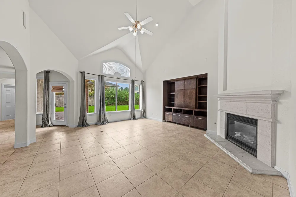 6118 Durango Bay Lane Houston, TX 77041